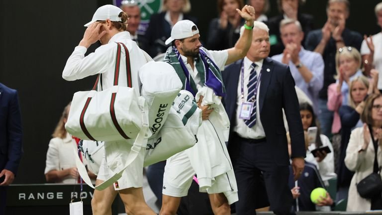 Grigor Dimitrov pulled out wounded against Jannik Sinner in the fourth round of the gentlemen's singles on Wimbledon 2025