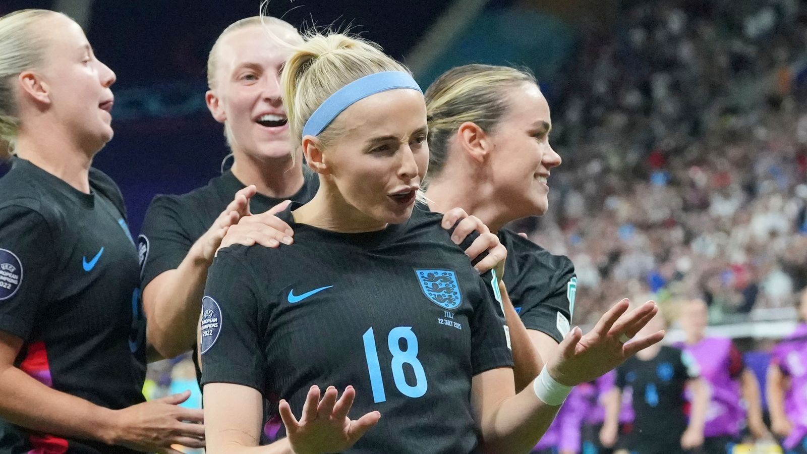 England's Chloe Kelly 'thrives on' producing the big moments after the last gasp heroik send lioness to the euro 2025 final, says Sarina Wiegman | Football News