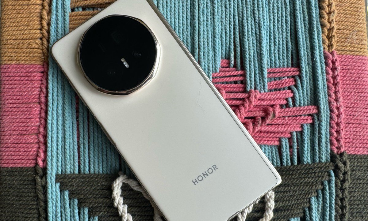 Honor's Slim Magic V5 Foldable is fun to use minus the huge camera bump