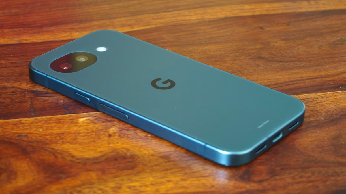 The Pixel 10a doesn't have a camera bump, and that's great